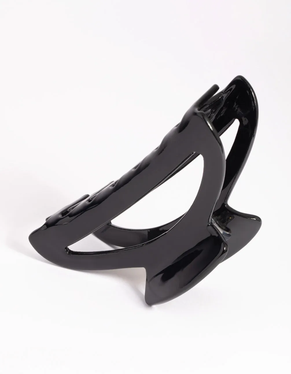 Black Circular Claw