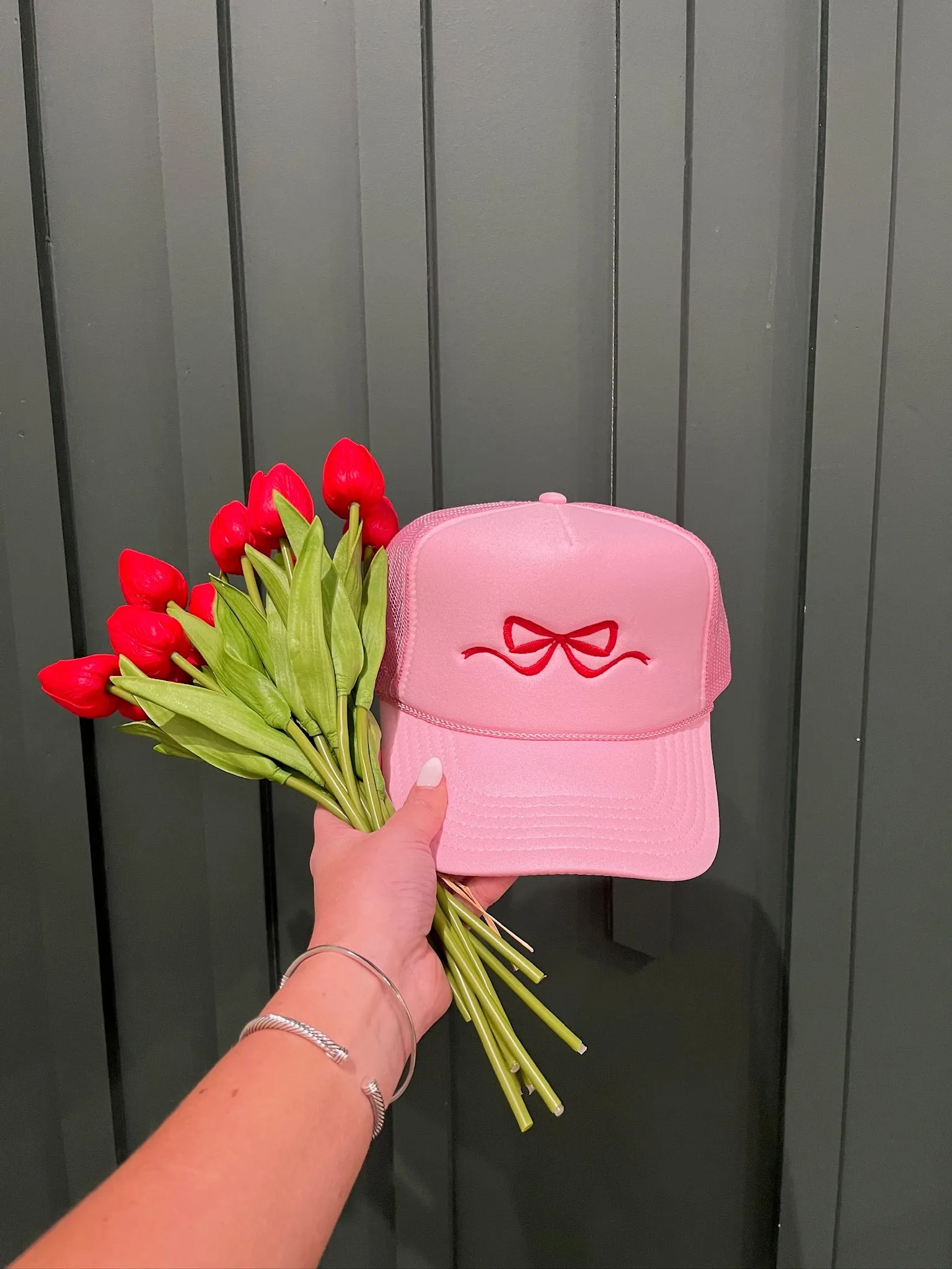 Breezy | Red Bow Trucker Hat Pink
