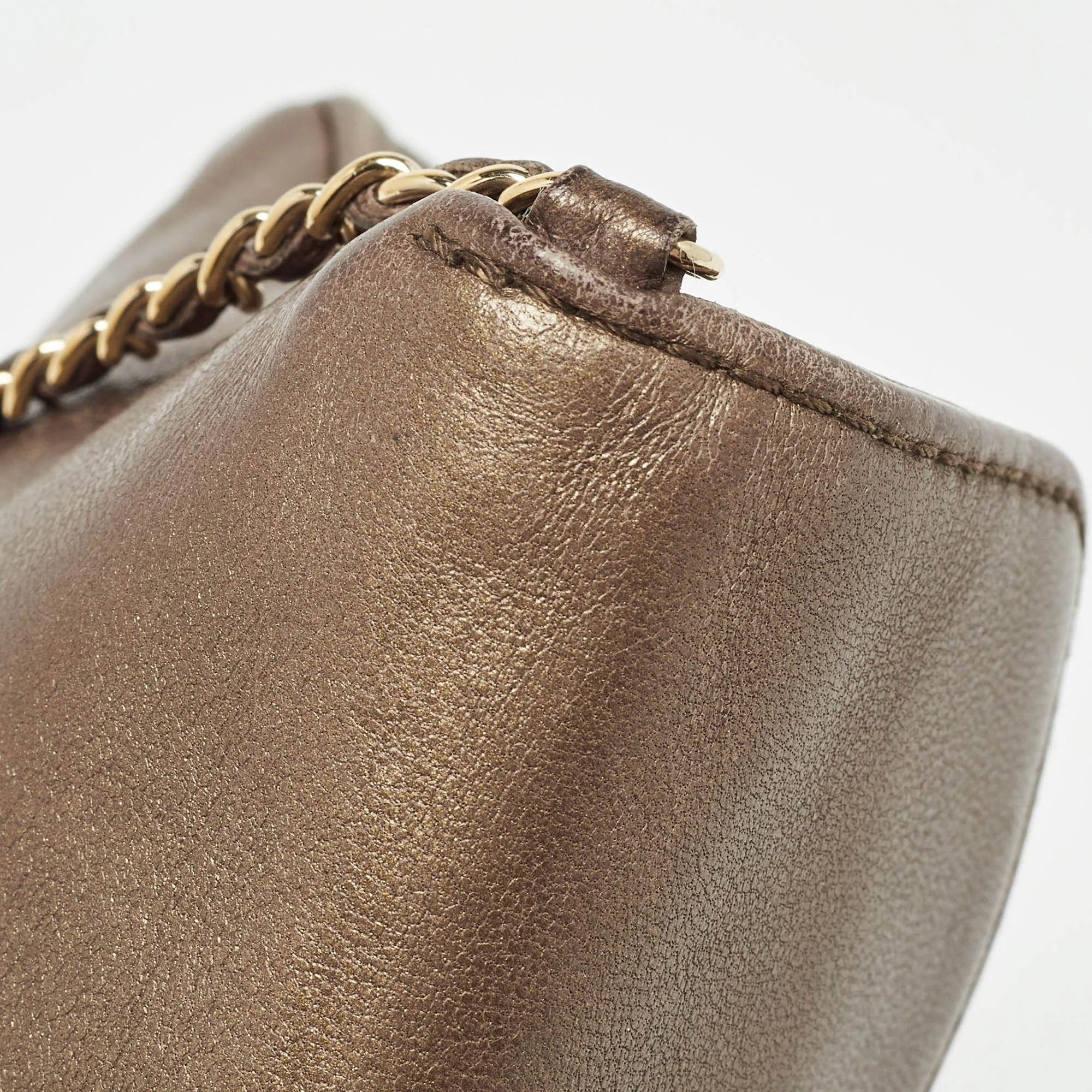 CHANEL Olive Green Quilted Leather Reissue Lock Chain Clutch