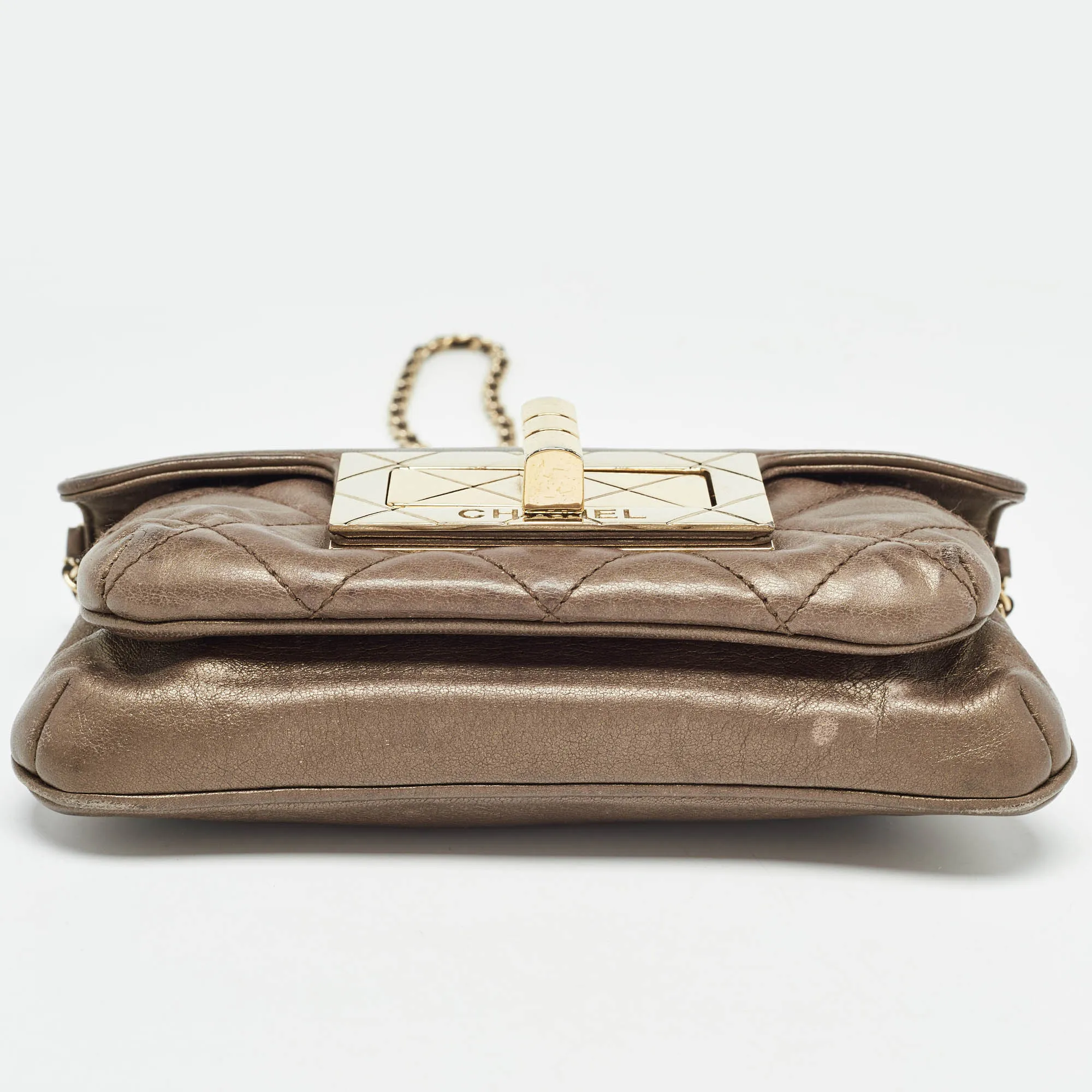 CHANEL Olive Green Quilted Leather Reissue Lock Chain Clutch