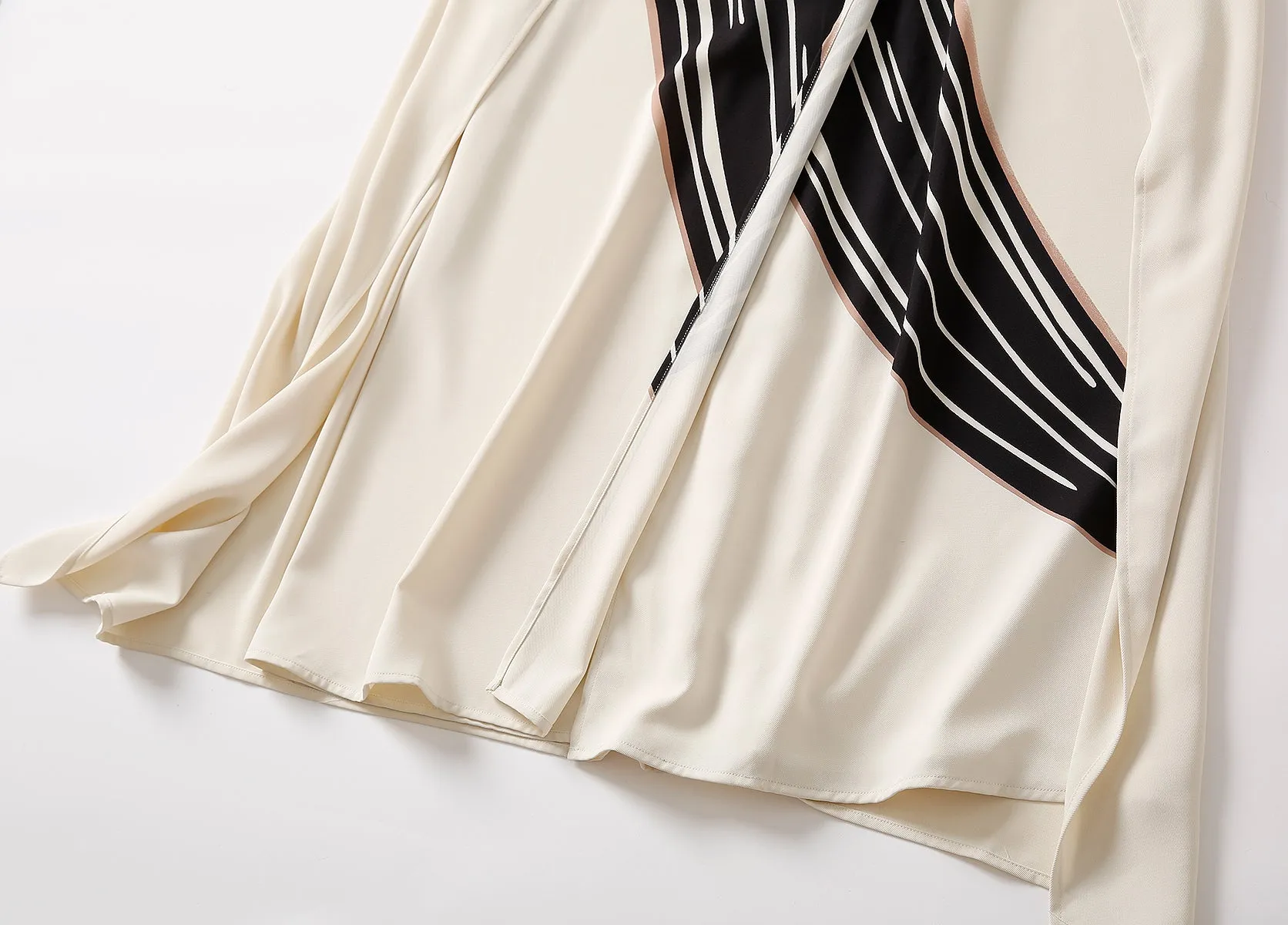 Long Vintage Elegant  Cloak Sleeves Dresses