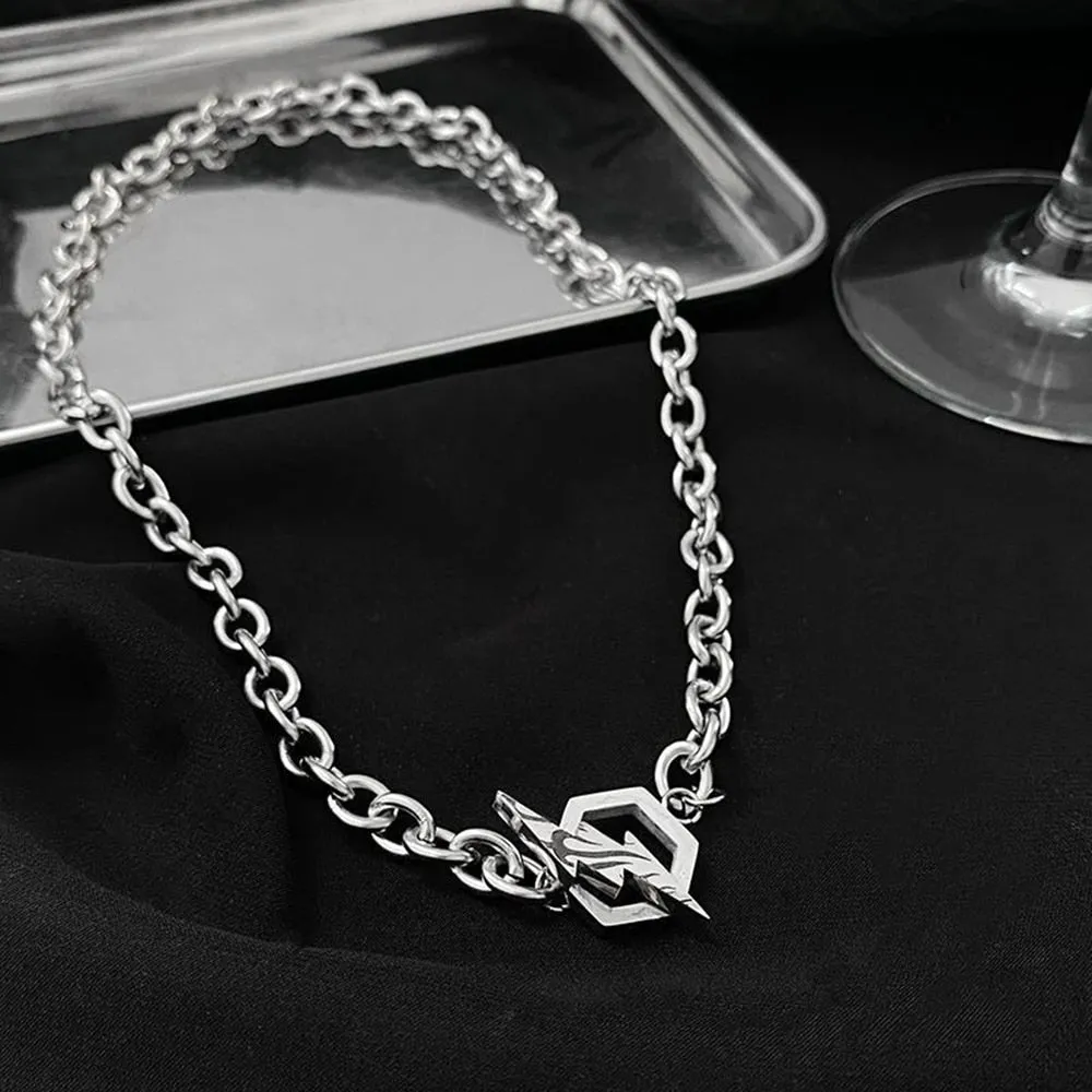 Lumière Éclatante Lightning Hexagon Steel Necklace