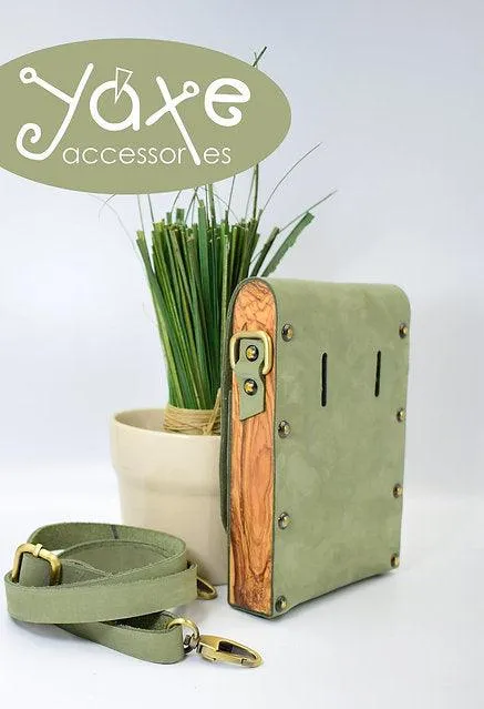 Mint belt bag from leather and wood