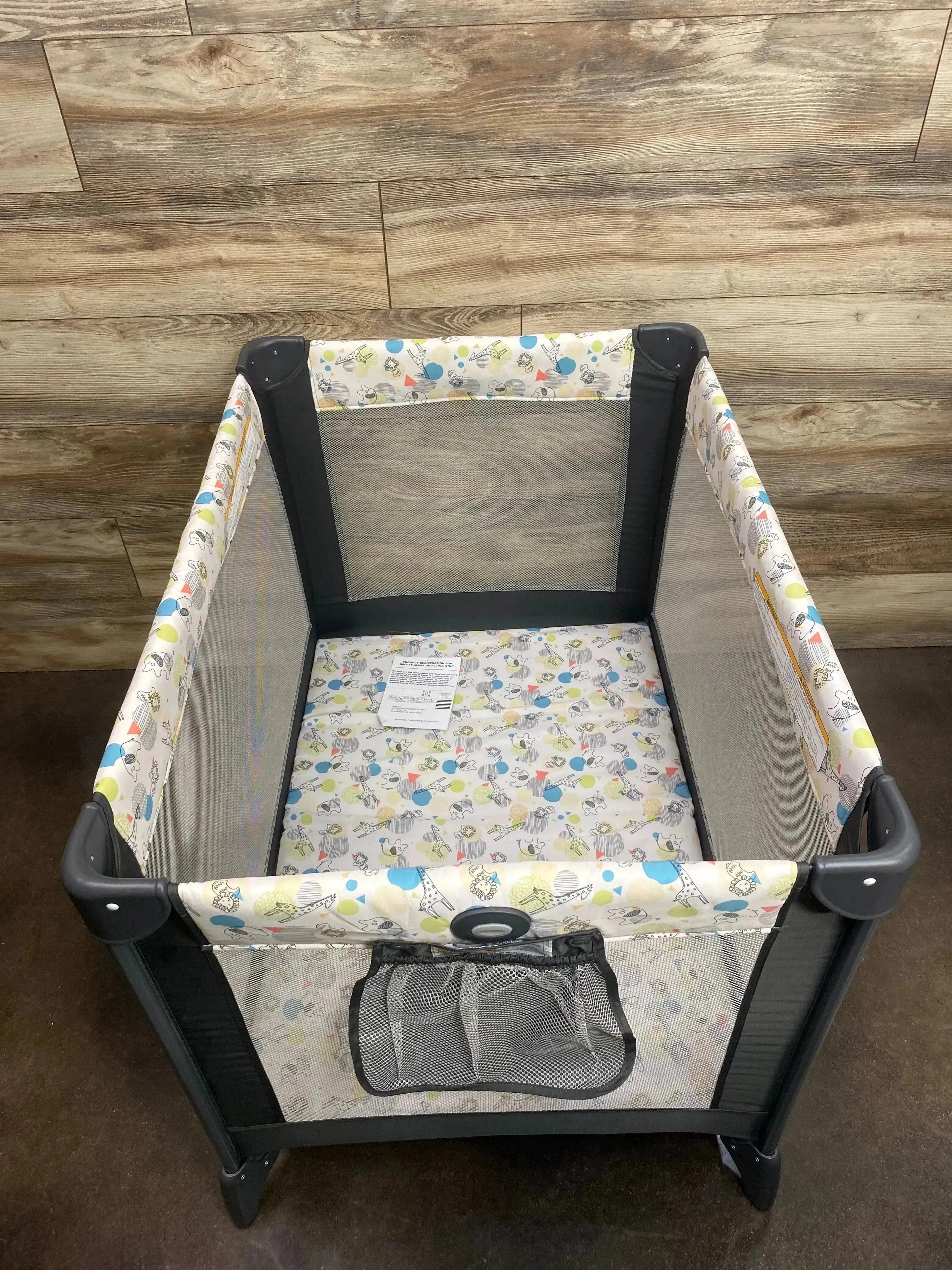 NEW Graco Pack 'n Play Portable Playard in Carnival