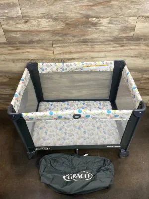 NEW Graco Pack 'n Play Portable Playard in Carnival