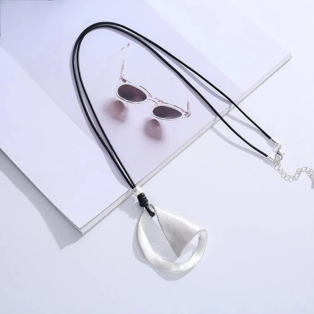 New In Long Chains Collar Necklace Silver Color Kpop Fashion Geometric Pendant