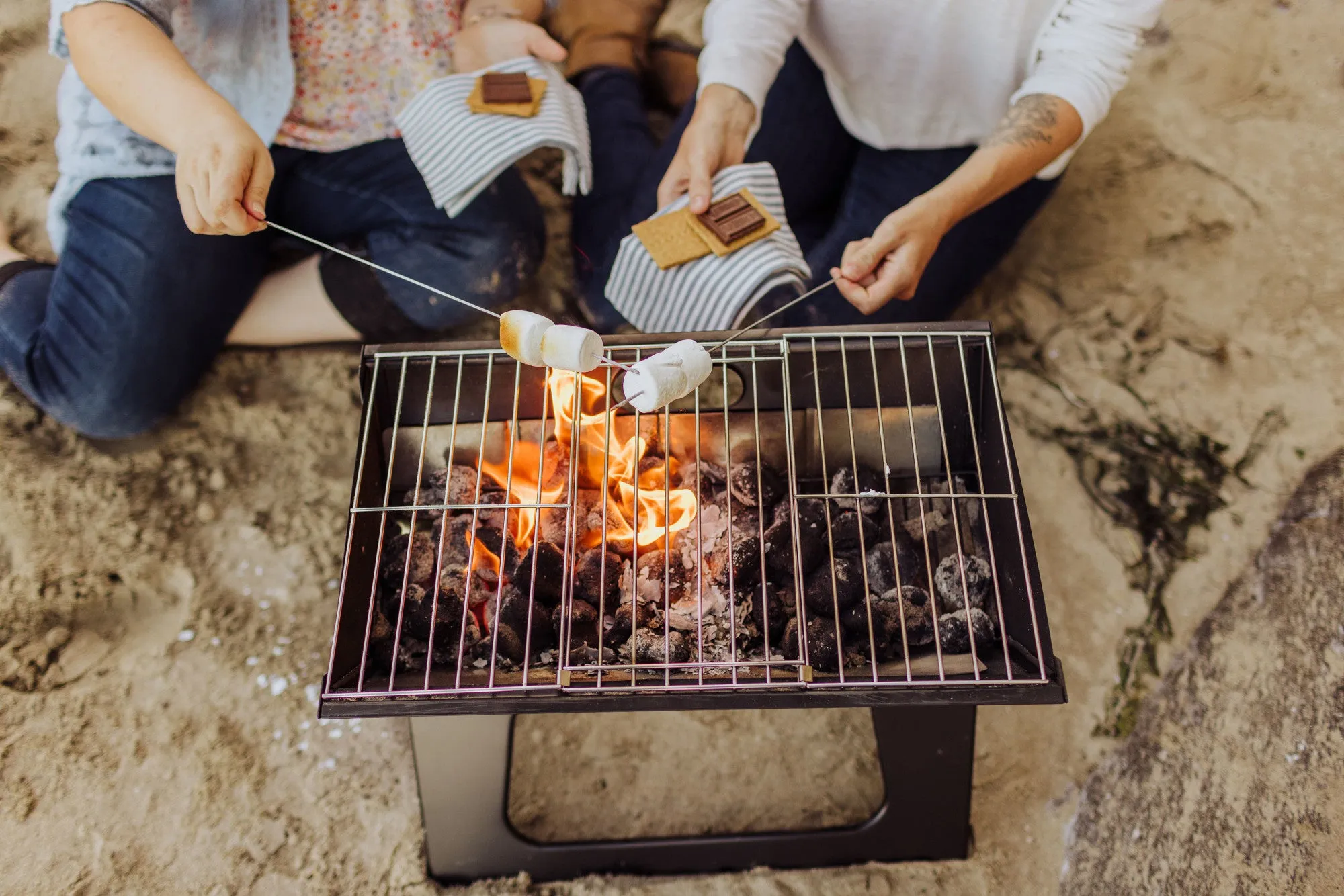 Philadelphia Phillies - X-Grill Portable Charcoal BBQ Grill