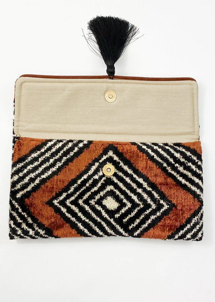 Wolf & Willa Chocolate and Black Envelope Clutch